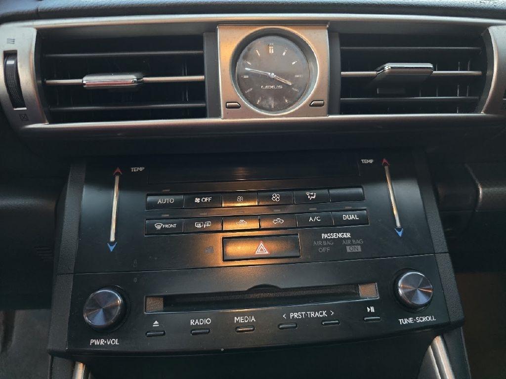 Lexus IS 250 RWD 2014