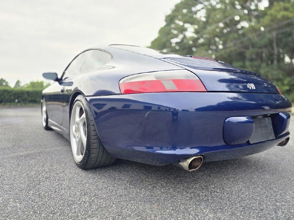 Porsche 911 Carrera 4S 2002