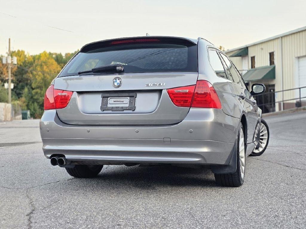 BMW 3-Series Sport Wagon 328i xDrive 2011