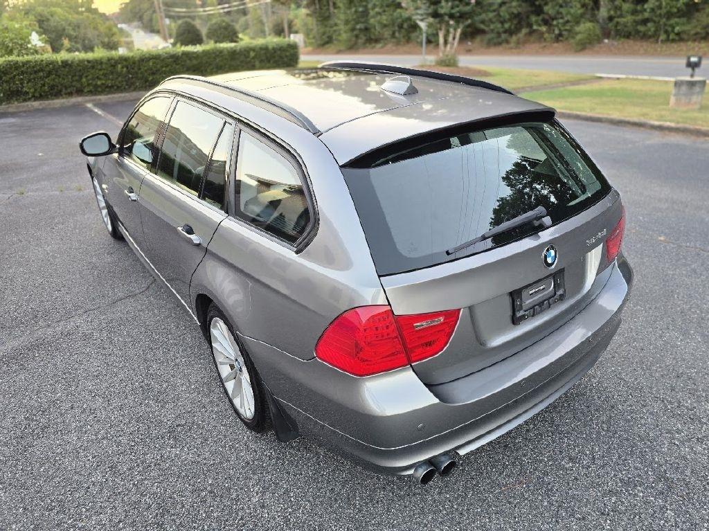 BMW 3-Series Sport Wagon 328i xDrive 2011
