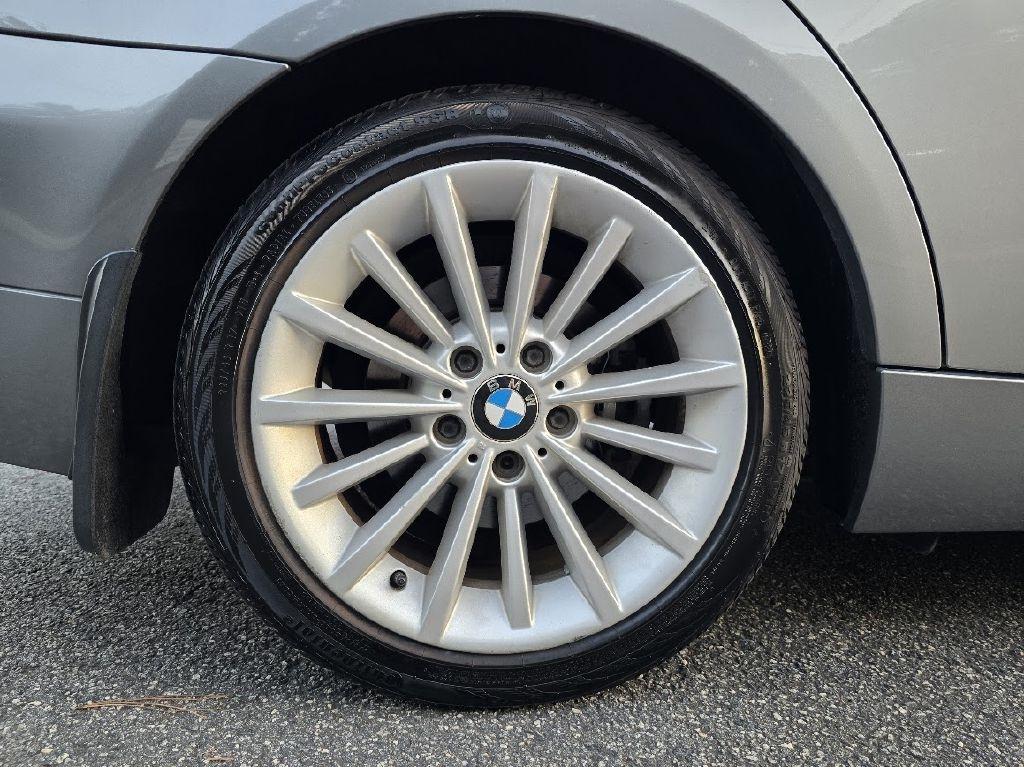 BMW 3-Series Sport Wagon 328i xDrive 2011