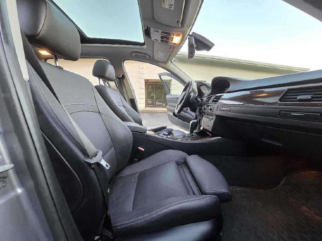 BMW 3-Series Sport Wagon 328i xDrive 2011