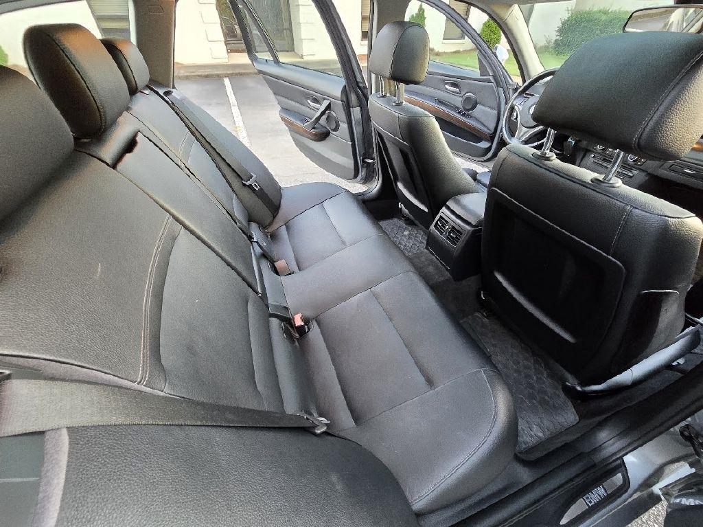 BMW 3-Series Sport Wagon 328i xDrive 2011