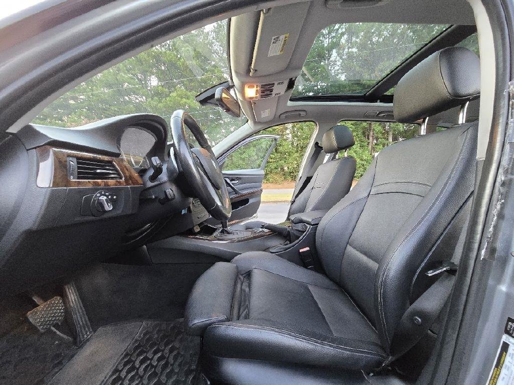 BMW 3-Series Sport Wagon 328i xDrive 2011