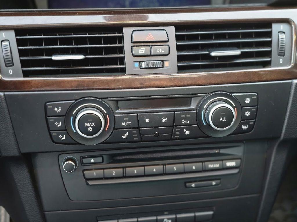 BMW 3-Series Sport Wagon 328i xDrive 2011