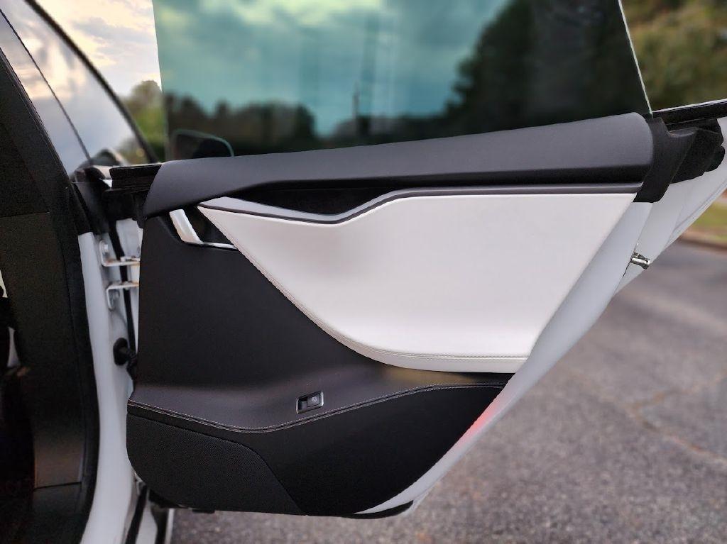 Tesla Model S 75D AWD 2018