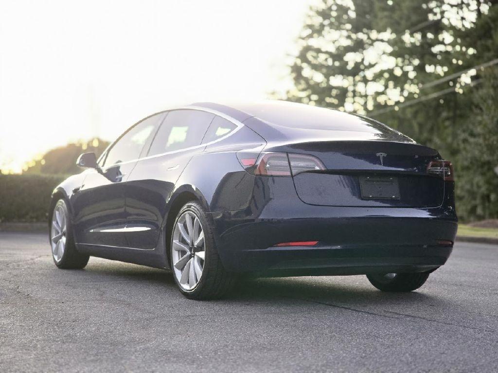Tesla Model 3 Mid Range 2019