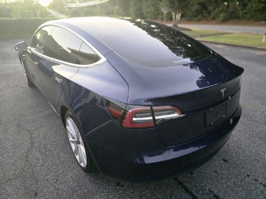 Tesla Model 3 Mid Range 2019
