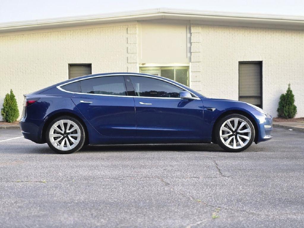 Tesla Model 3 Mid Range 2019