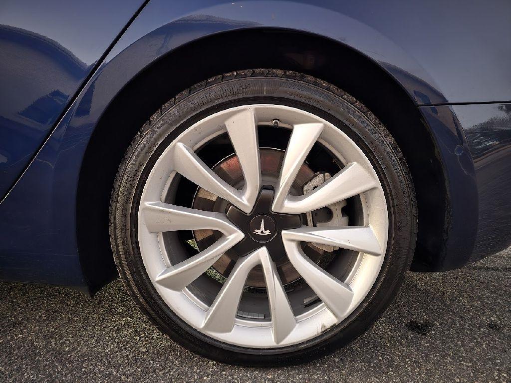 Tesla Model 3 Mid Range 2019