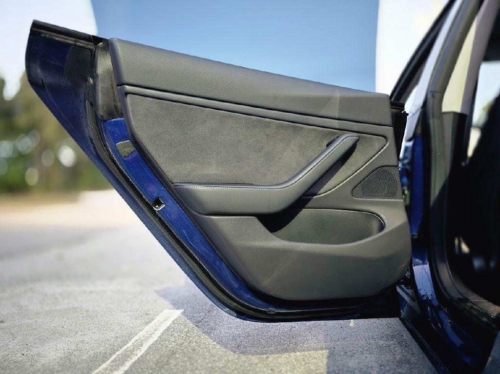 Tesla Model 3 Mid Range 2019