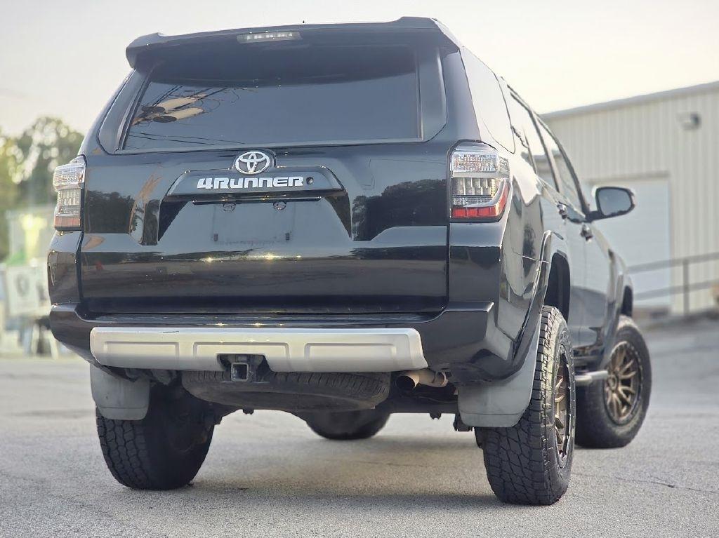 Toyota 4Runner SR5 4WD 2018