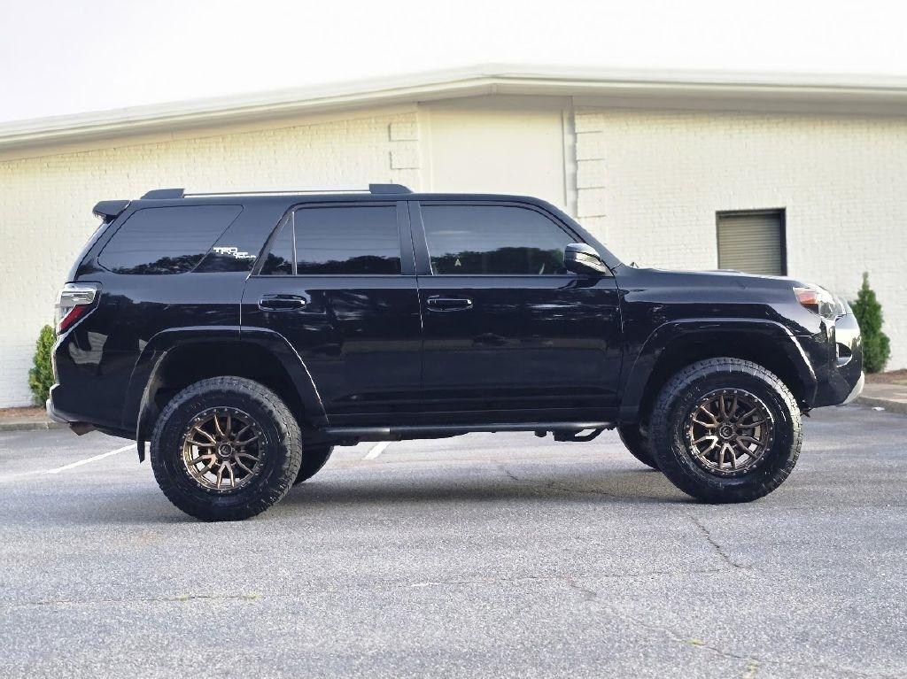 Toyota 4Runner SR5 4WD 2018