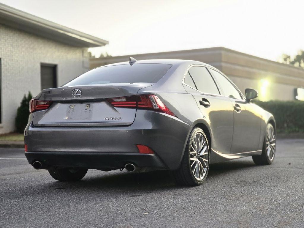 Lexus IS 200t 2016