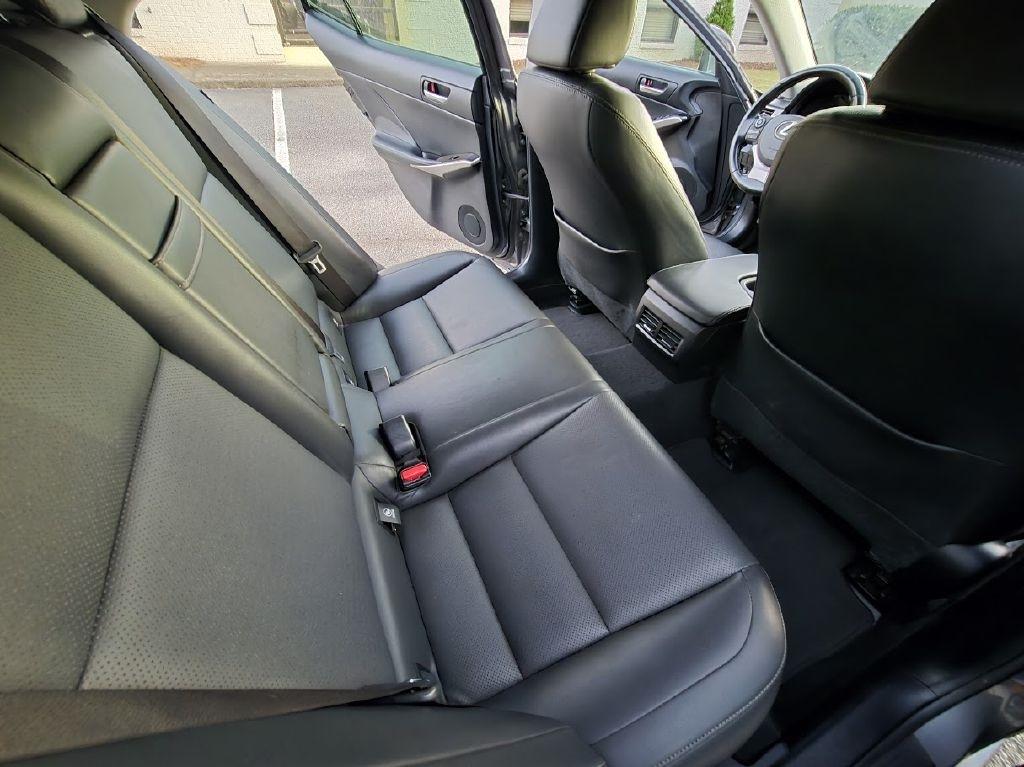 Lexus IS 200t 2016