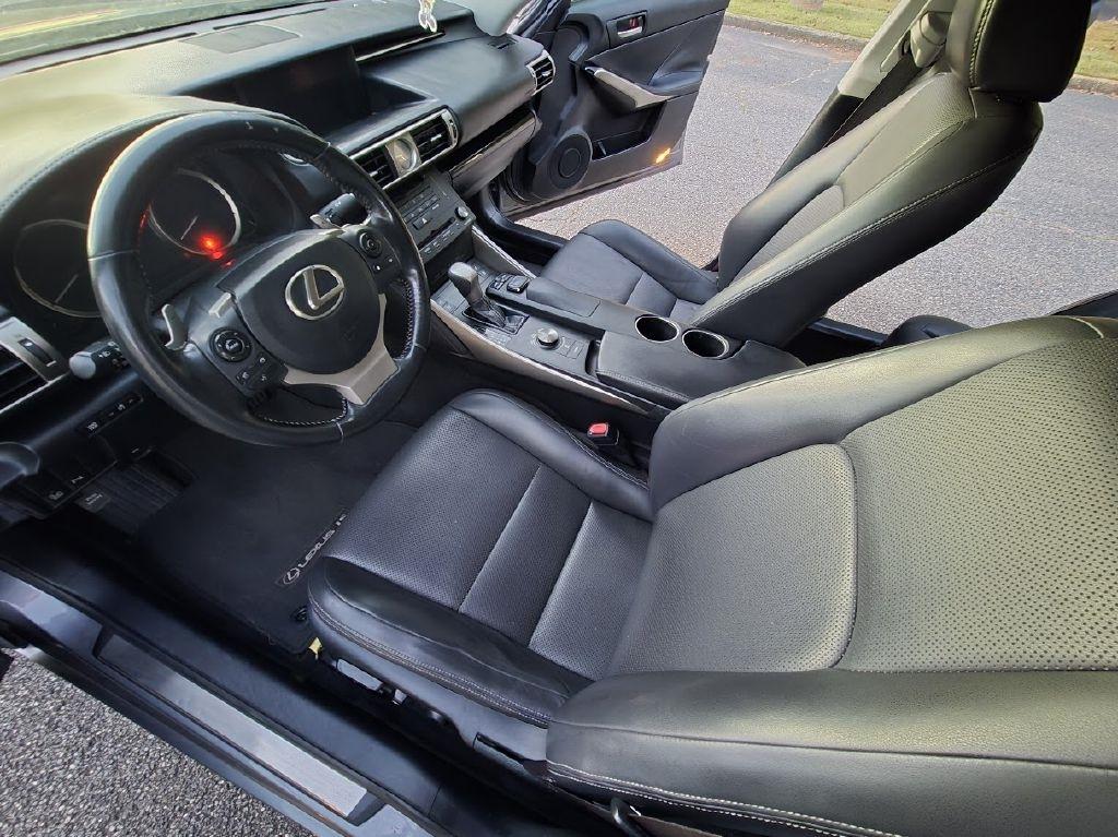 Lexus IS 200t 2016