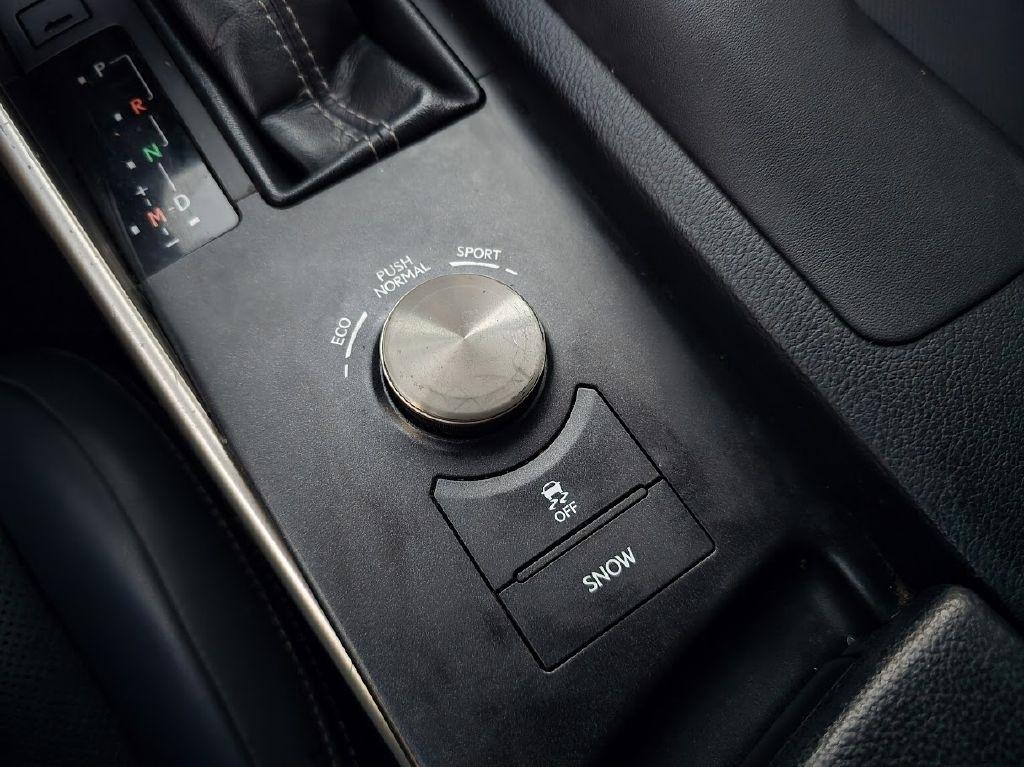 Lexus IS 200t 2016
