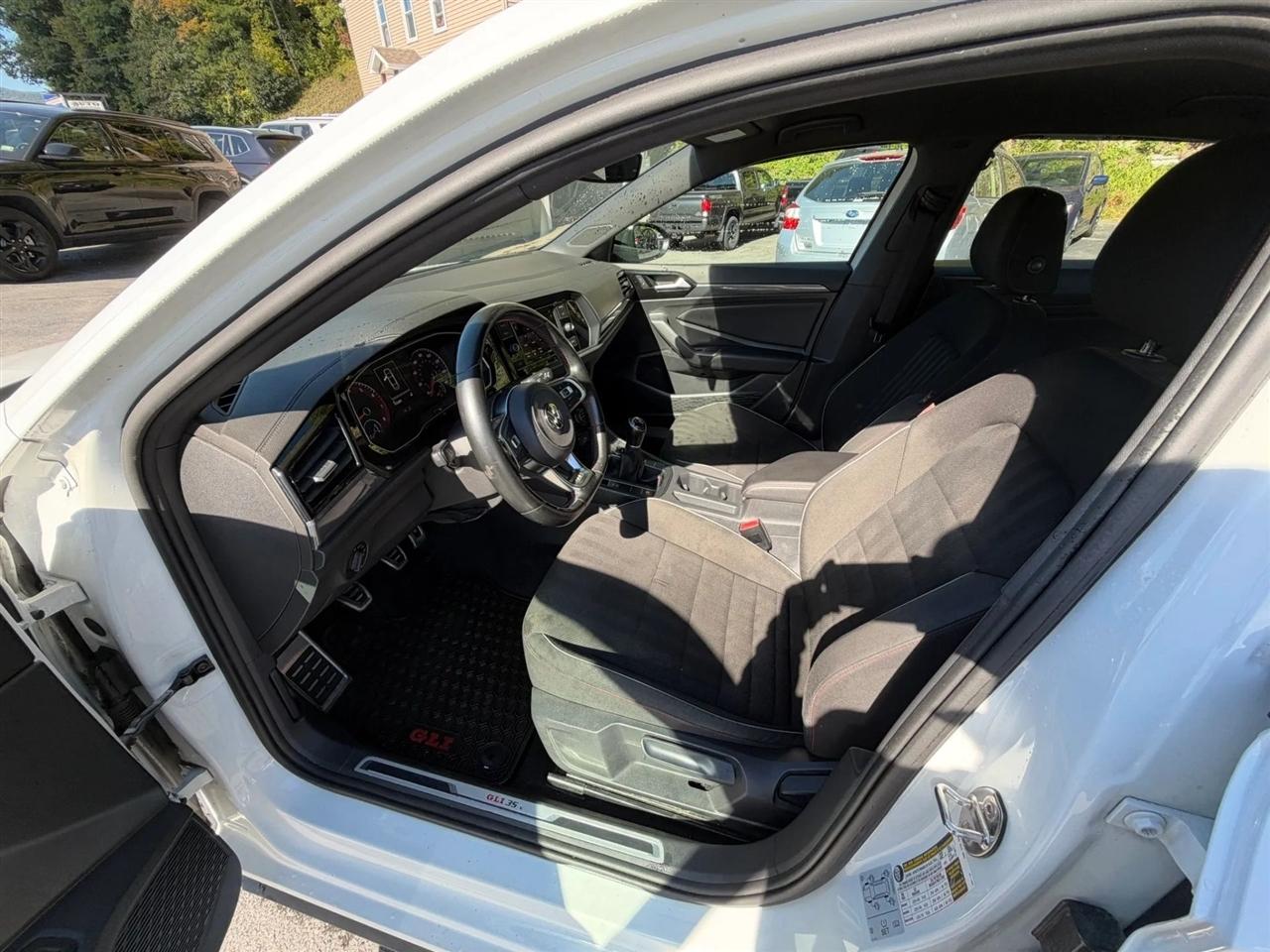 Volkswagen Jetta  2019