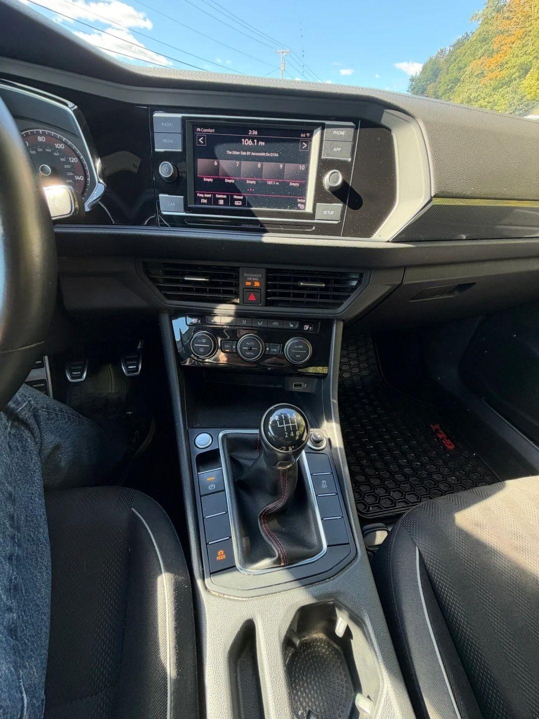 Volkswagen Jetta  2019
