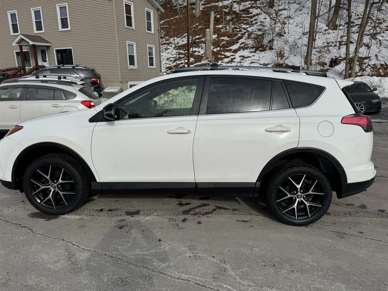 Toyota RAV4  2018
