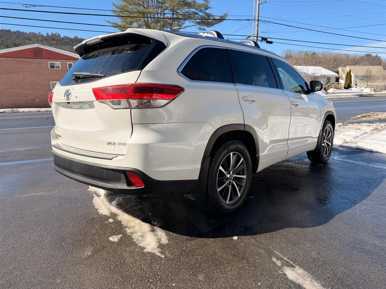 Toyota Highlander  2017