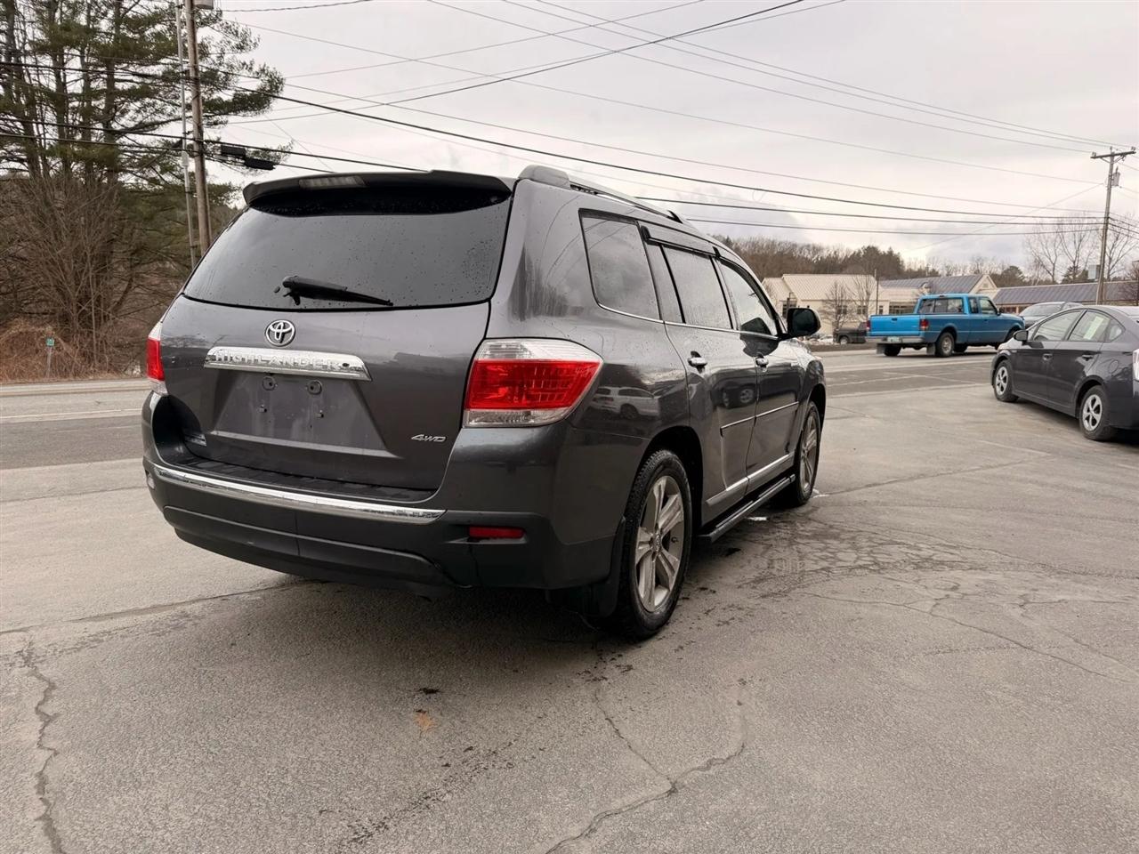 Toyota Highlander  2012