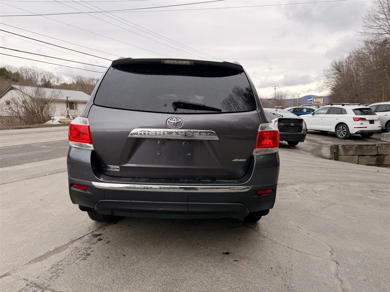 Toyota Highlander  2012