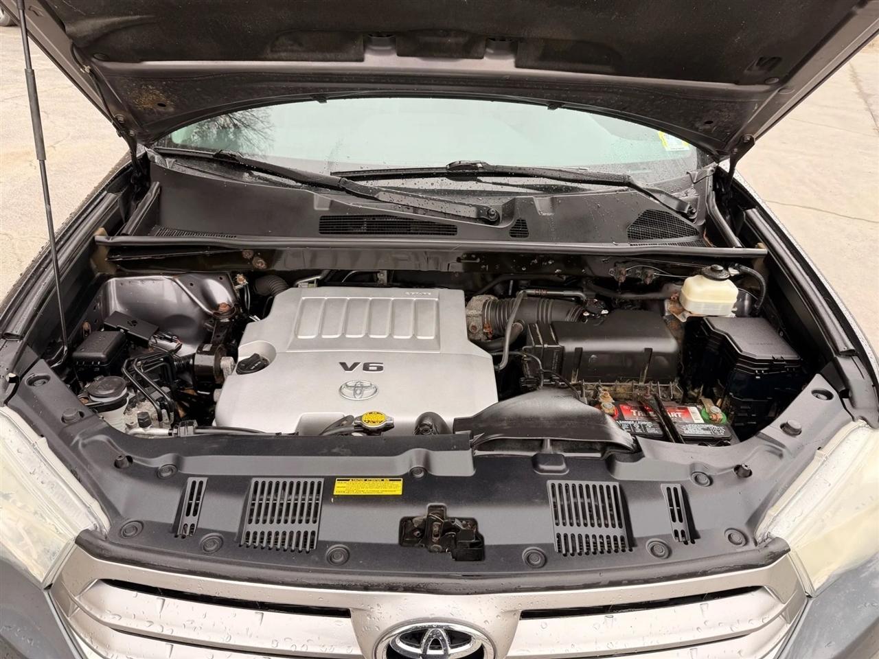 Toyota Highlander  2012