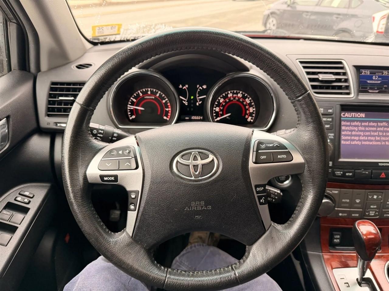 Toyota Highlander  2012