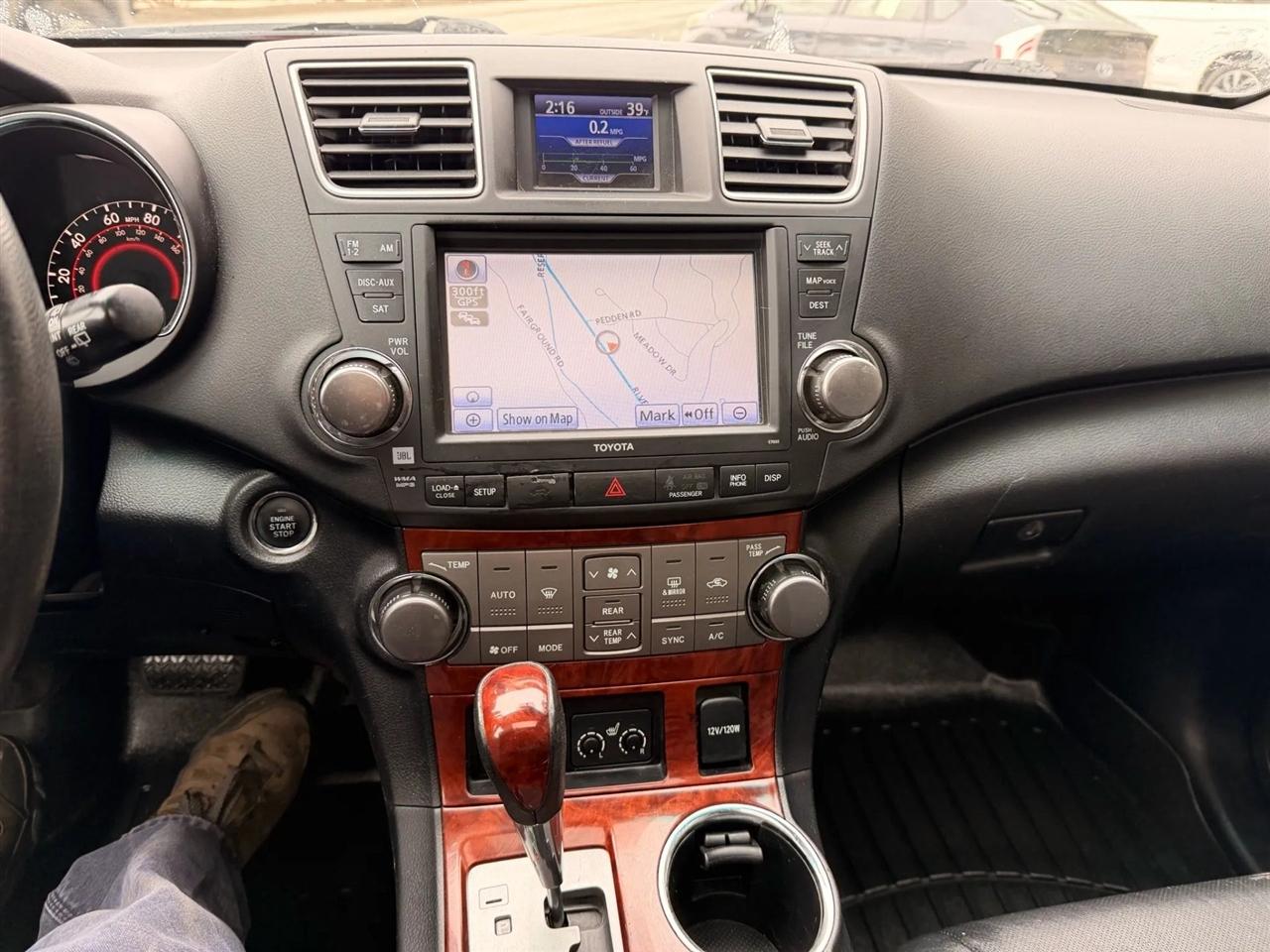 Toyota Highlander  2012