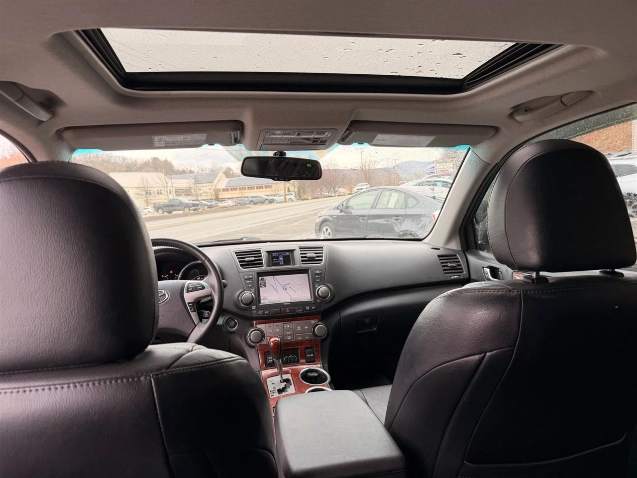 Toyota Highlander  2012