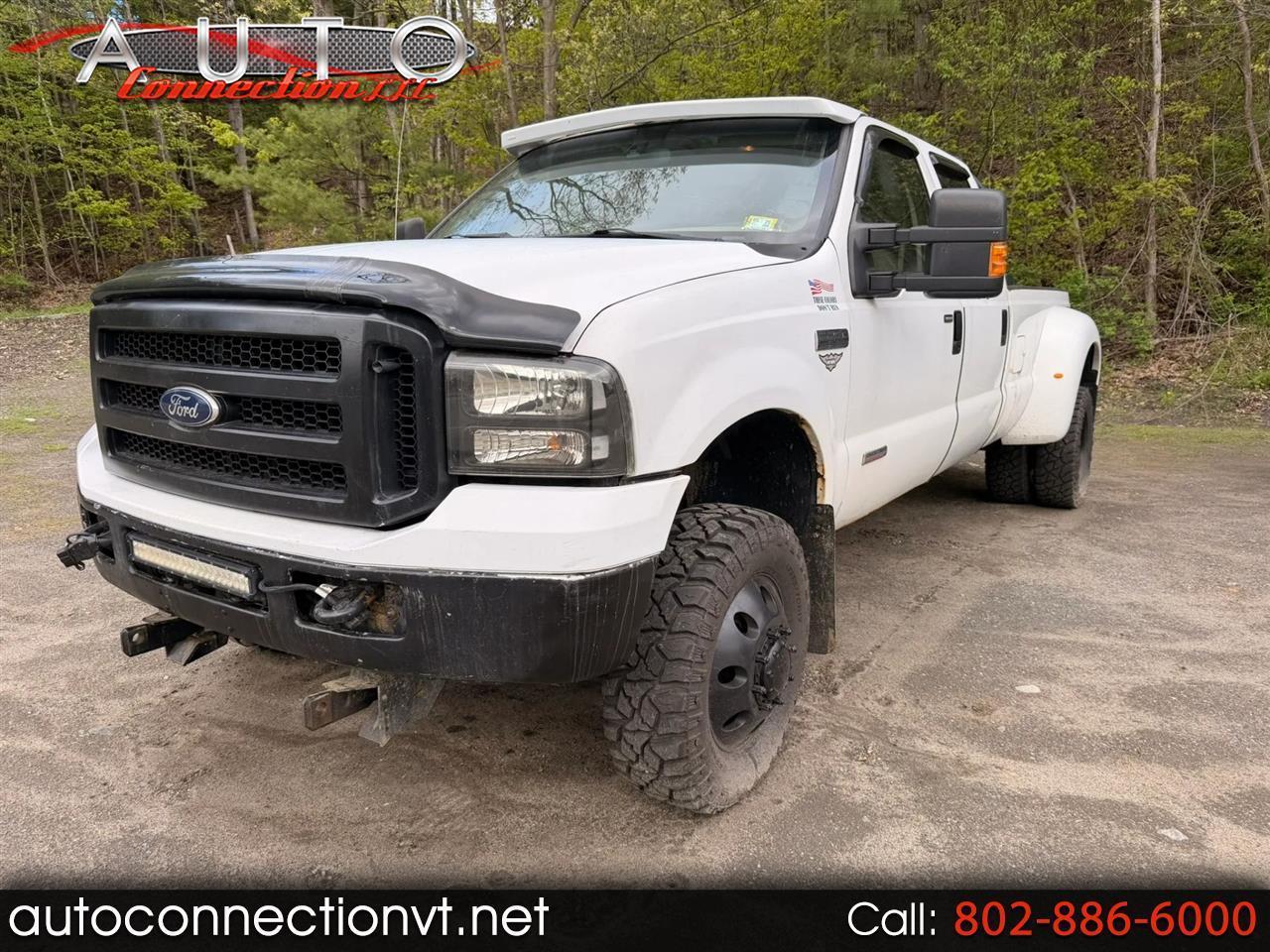 2005 Ford F-350 SD Lariat Pickup 4D 6 3/4 ft