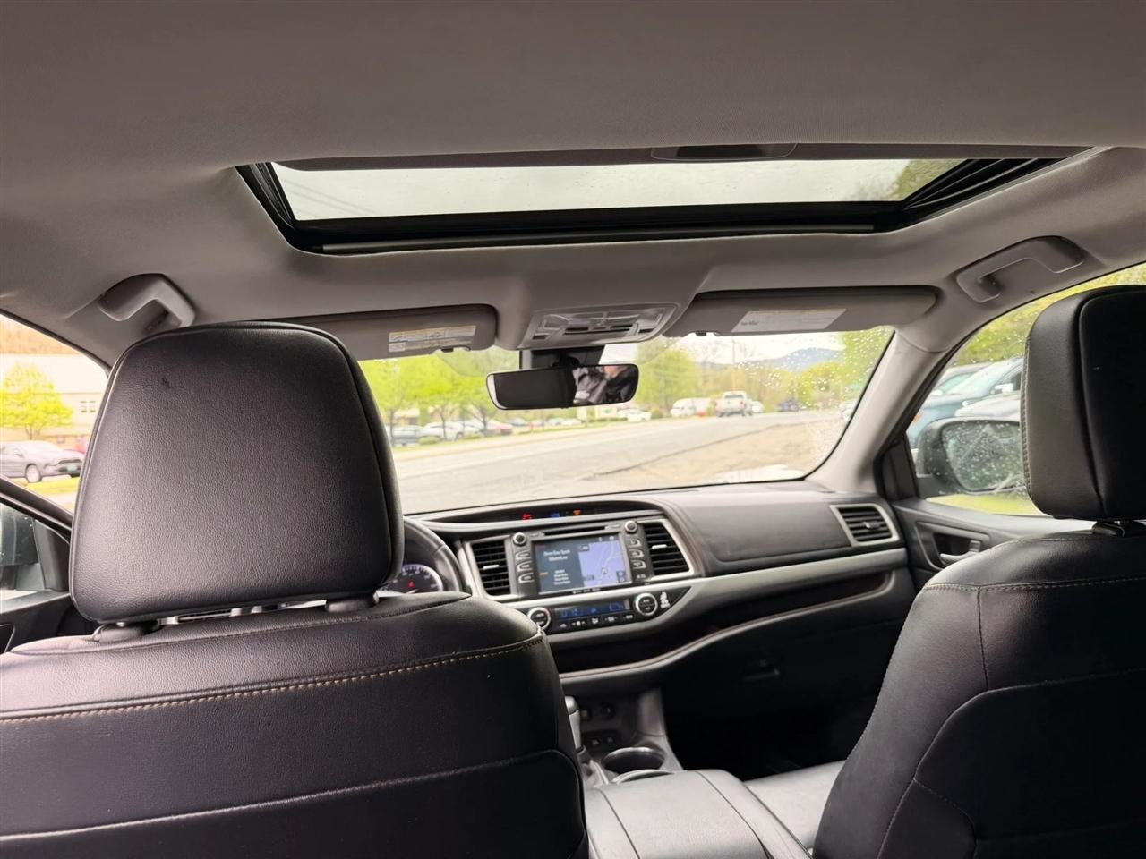 Toyota Highlander  2017