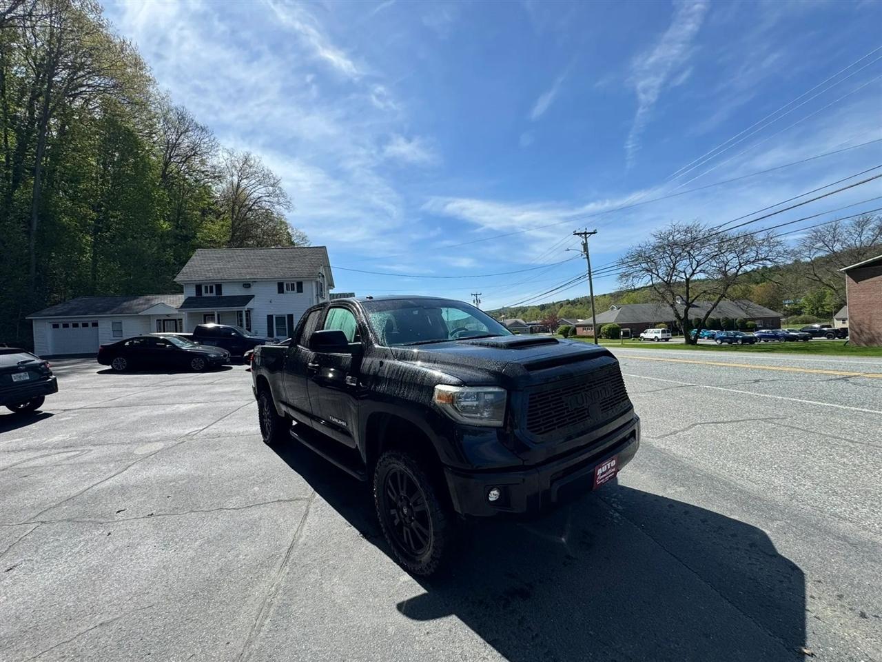 Toyota Tundra  2018