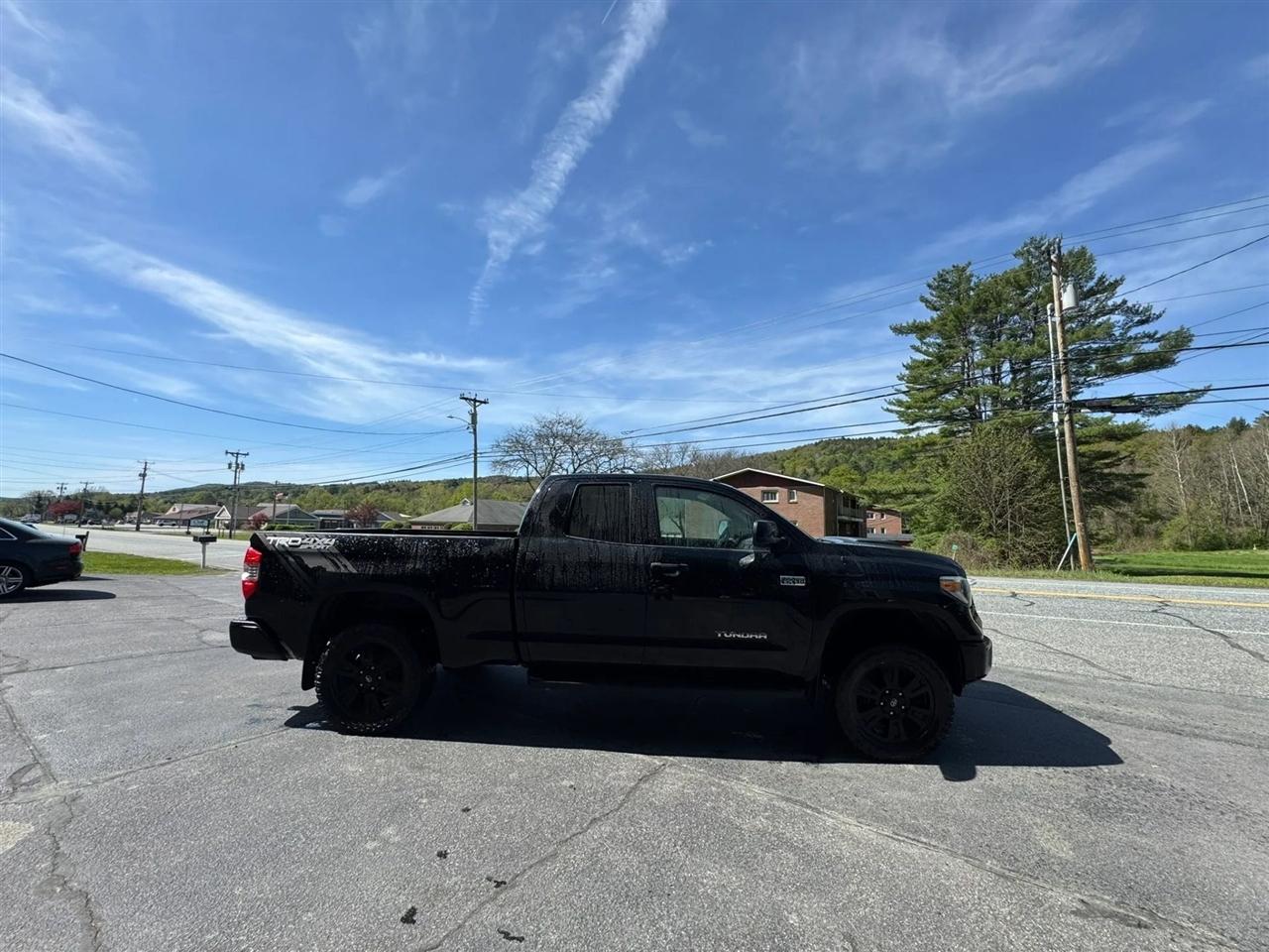 Toyota Tundra  2018