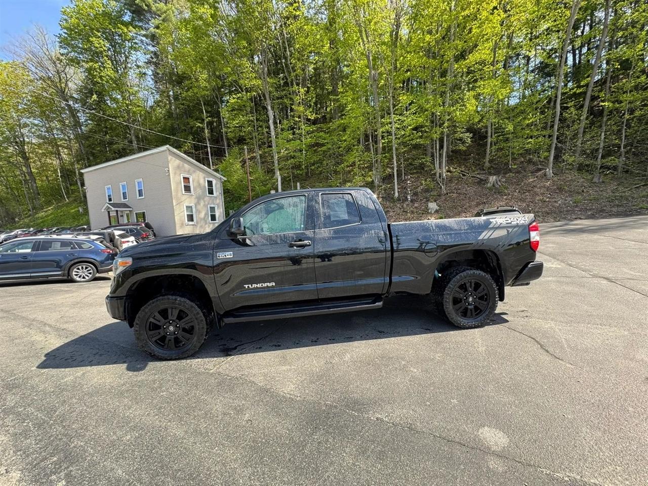 Toyota Tundra  2018