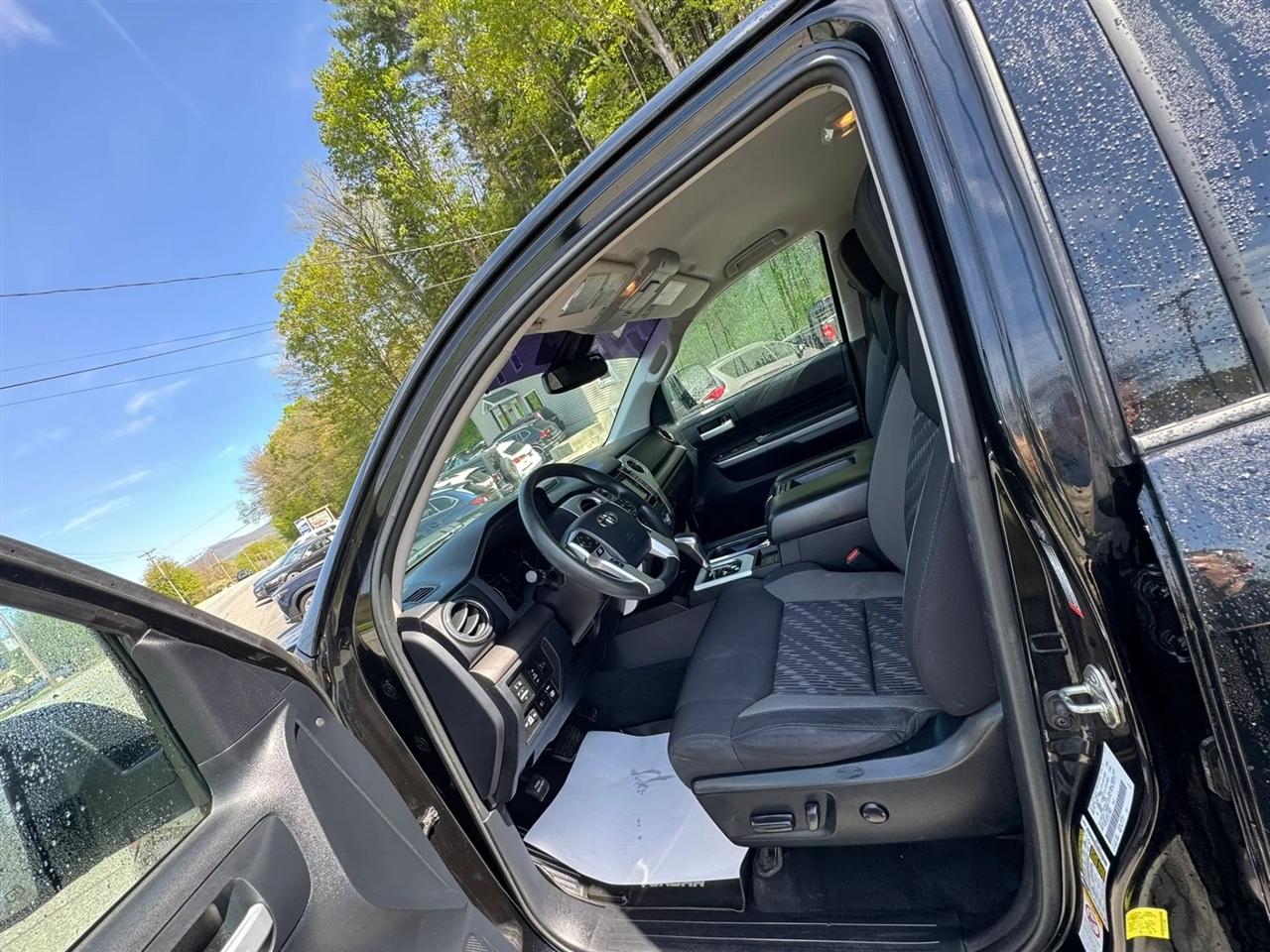 Toyota Tundra  2018