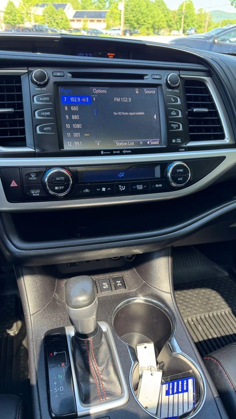 Toyota Highlander  2019