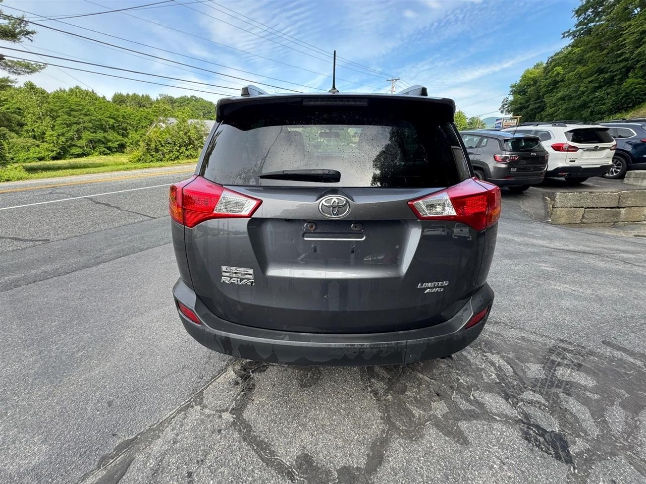 Toyota RAV4  2015