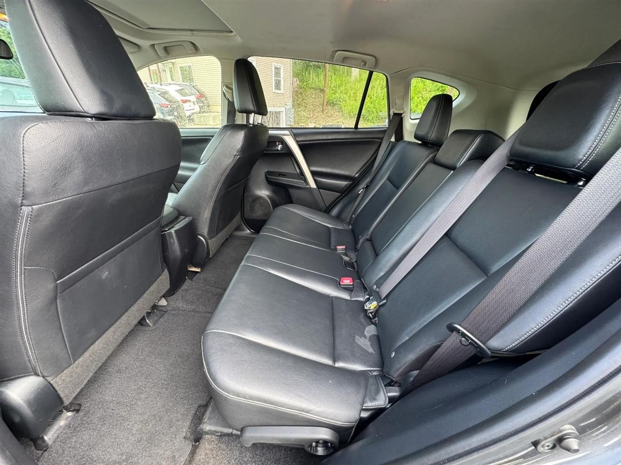 Toyota RAV4  2015
