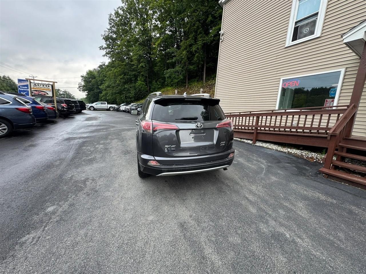 Toyota RAV4  2016