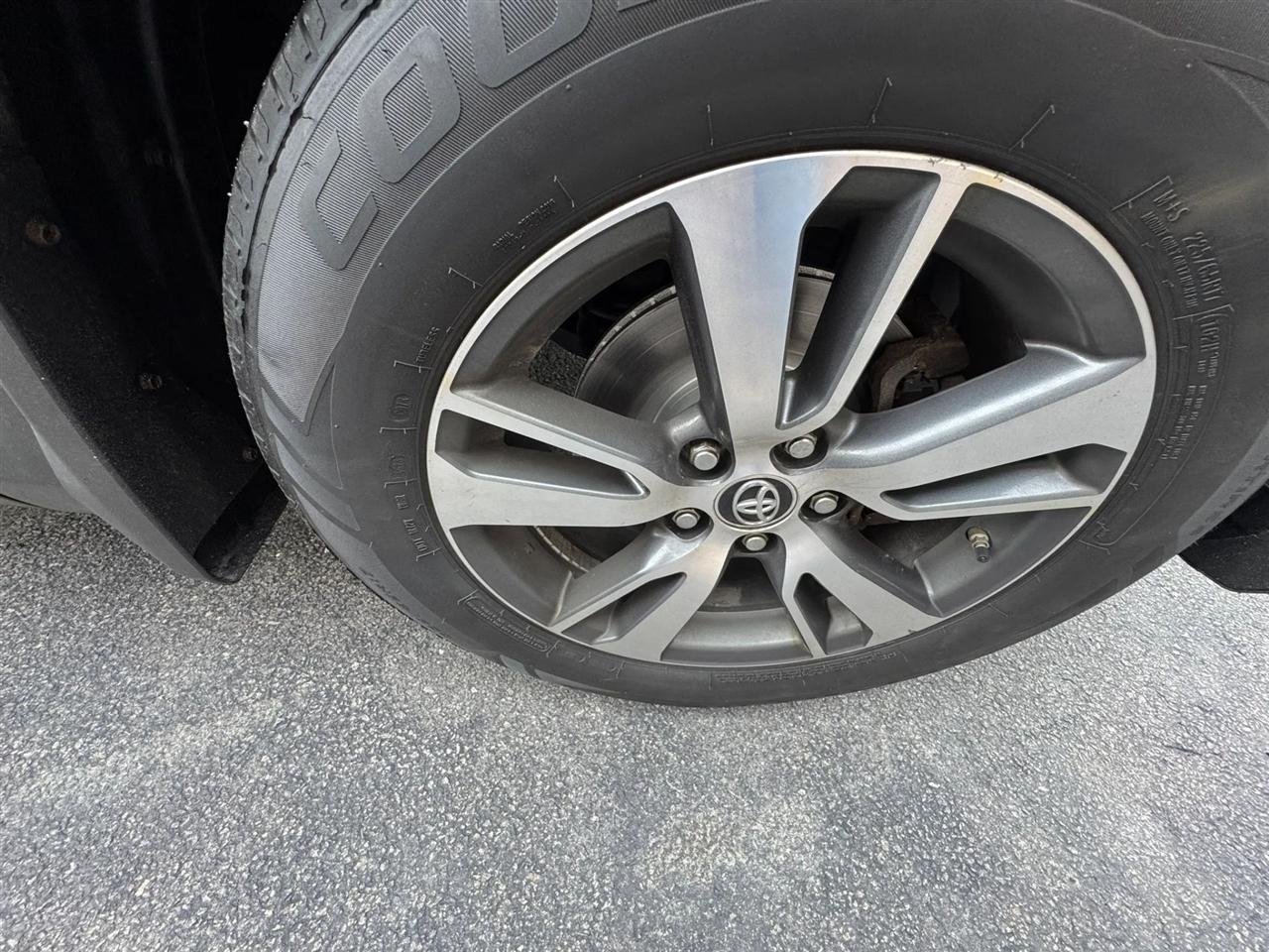 Toyota RAV4  2016