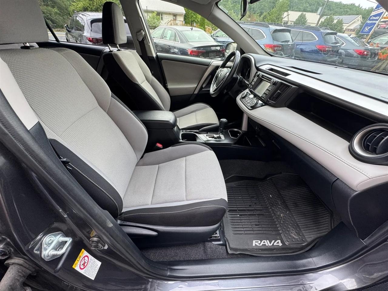 Toyota RAV4  2016