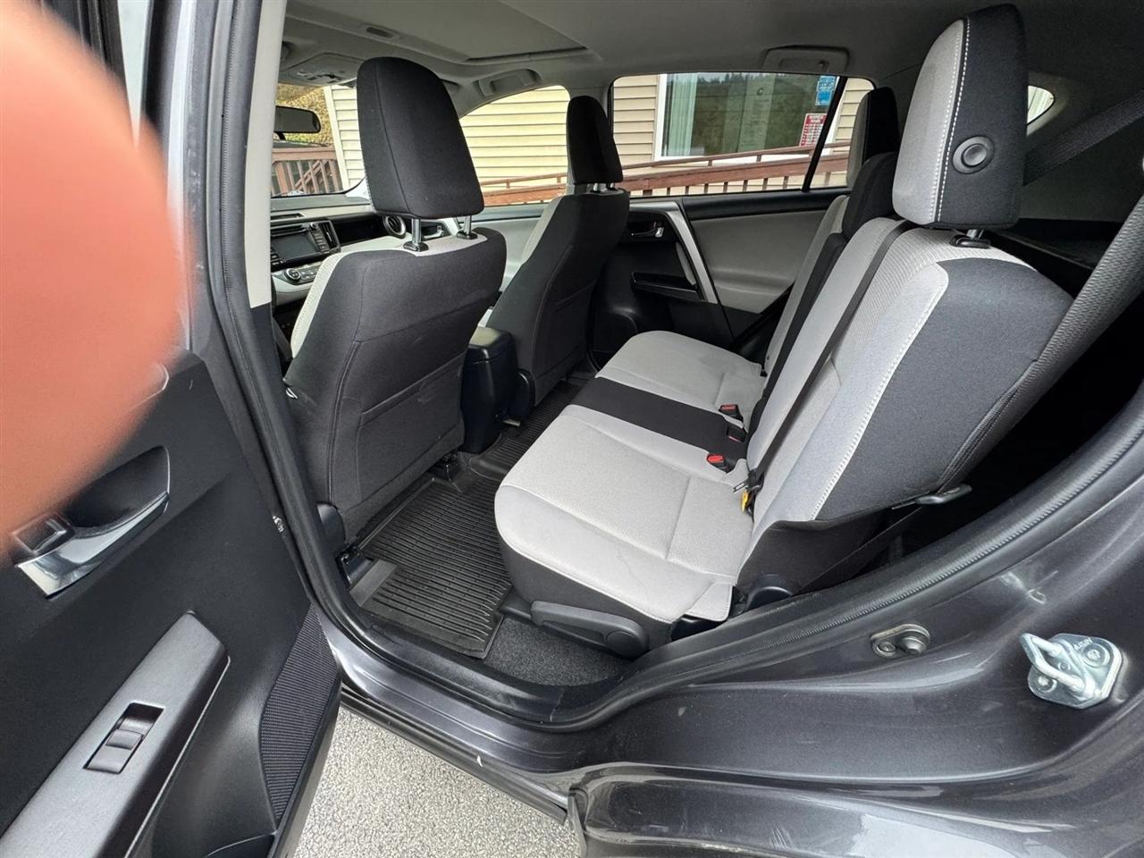 Toyota RAV4  2016