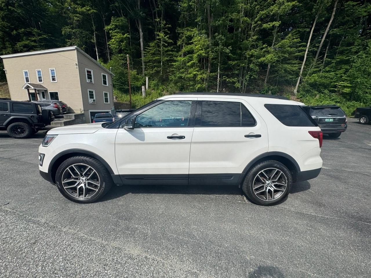 Ford Explorer  2016