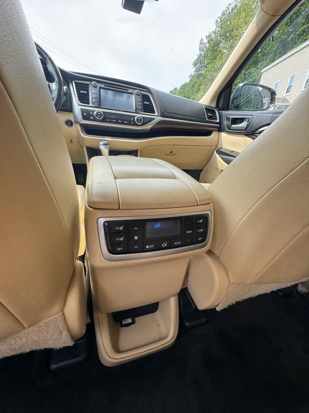 Toyota Highlander  2016