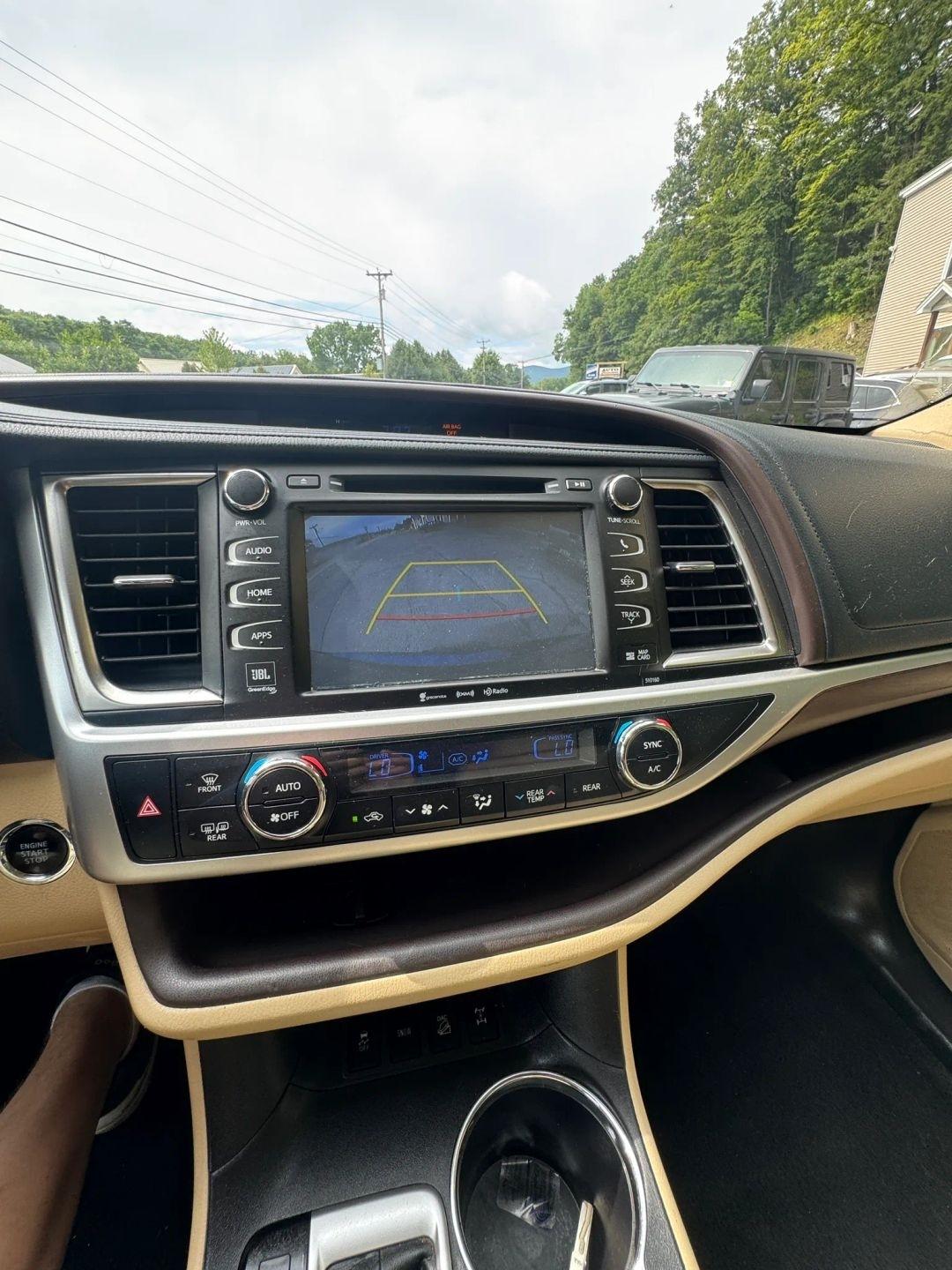 Toyota Highlander  2016