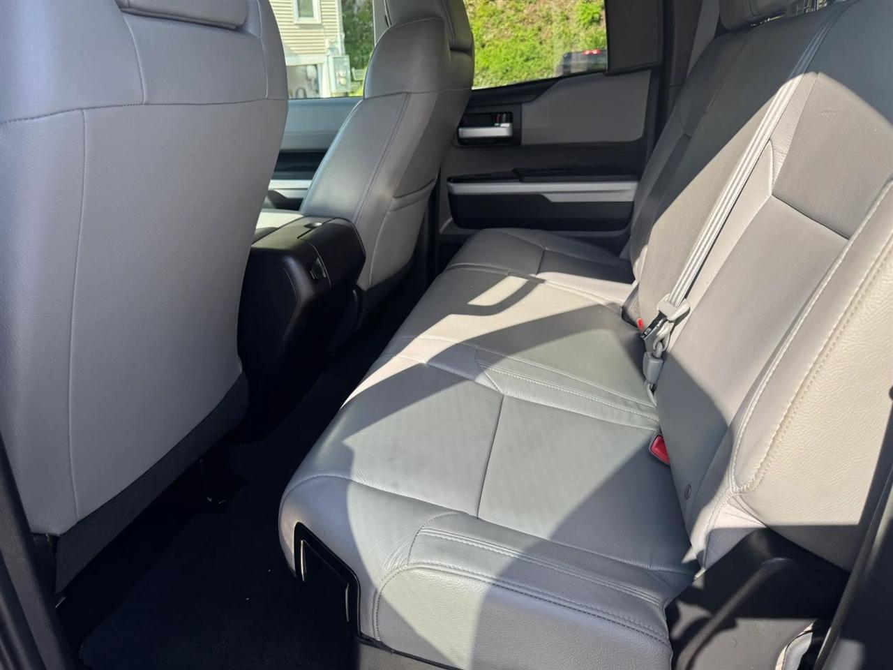 Toyota Tundra  2016