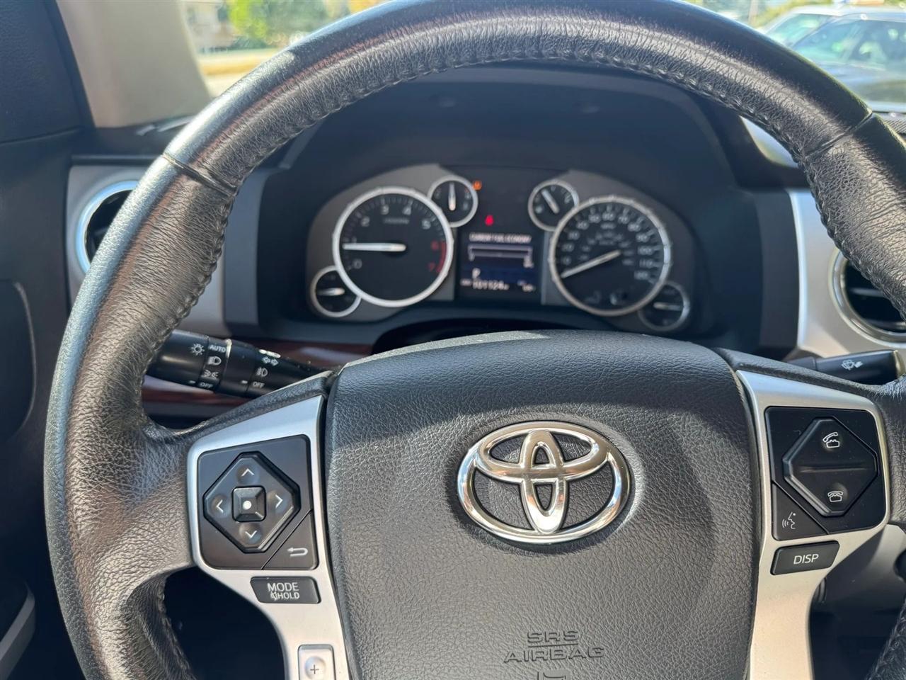 Toyota Tundra  2016