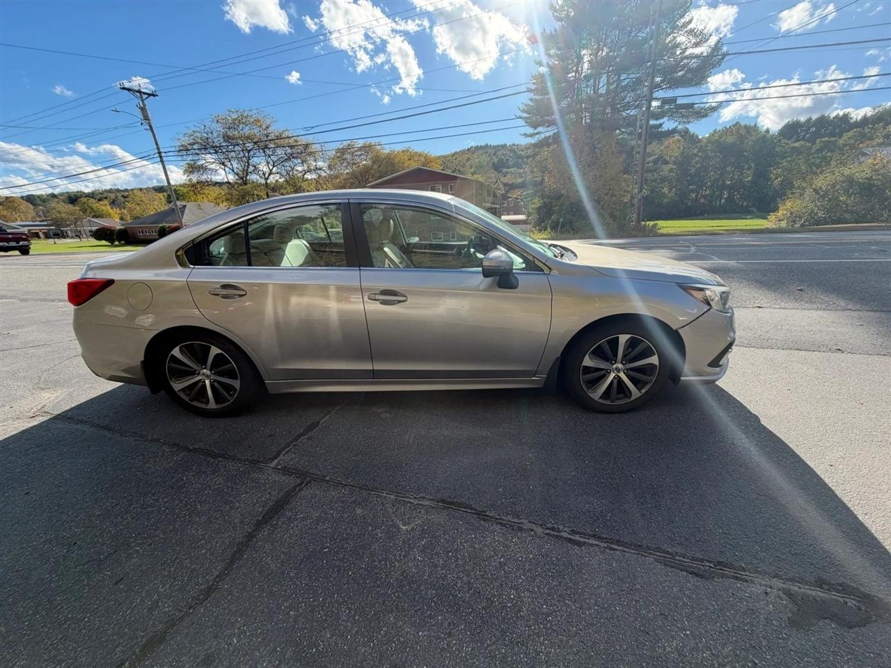 Subaru Legacy  2018